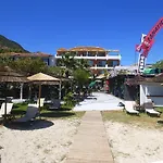 Nefeli アパート *
